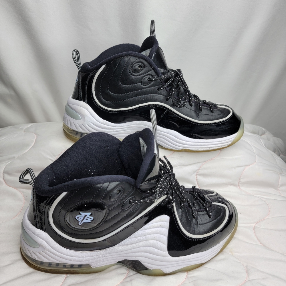 Nike Black and Gray Athletic Shoes